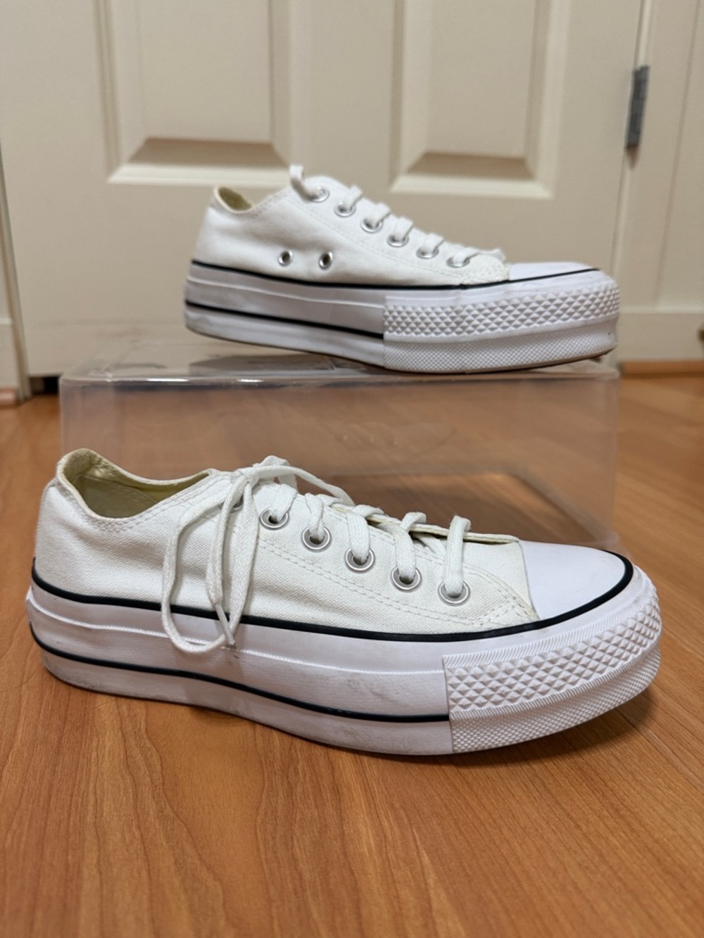 Women's White Low-Top Canvas Platform Sneakers